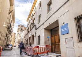 Entrada al actual centro de salud de Rodríguez Paterna.