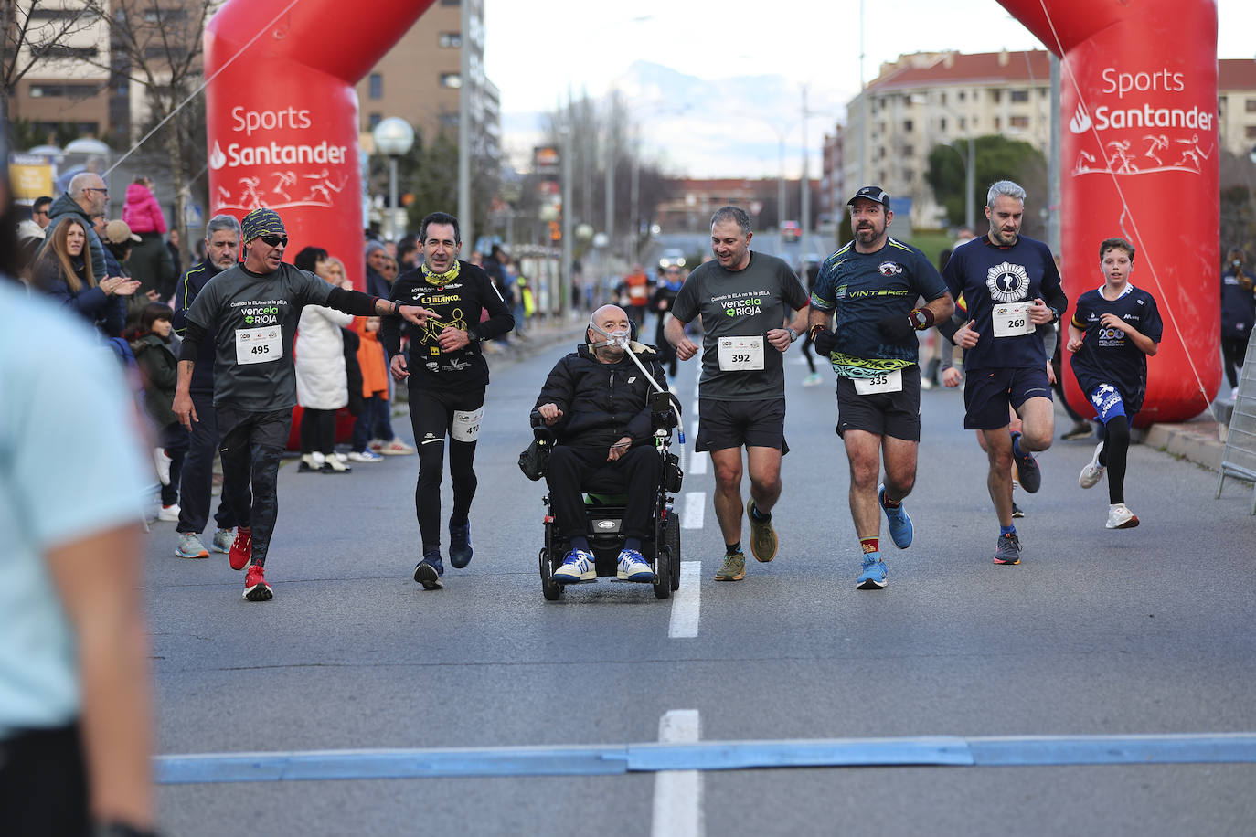 La carrera solidaria de la Policía Nacional en Logroño, en imágenes