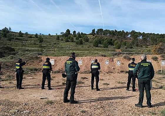 Ejercicios de tiro al blanco de la Policía de Calahorra en años anteriores.