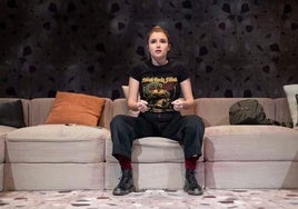La actriz riojana Helena Ezquerro Ortega interpreta a Luisa en la obra 'Camino largo de vuelta a casa'.