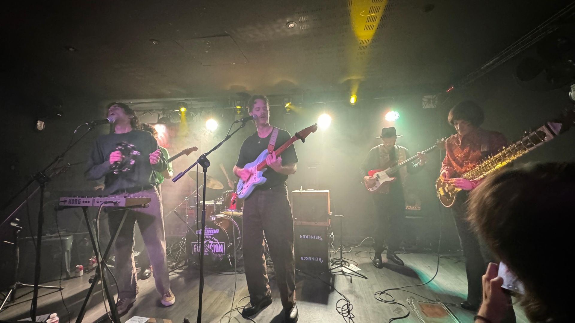 Naked Family, durante su miniconcierto para Sierra Sonora en la Fundición.