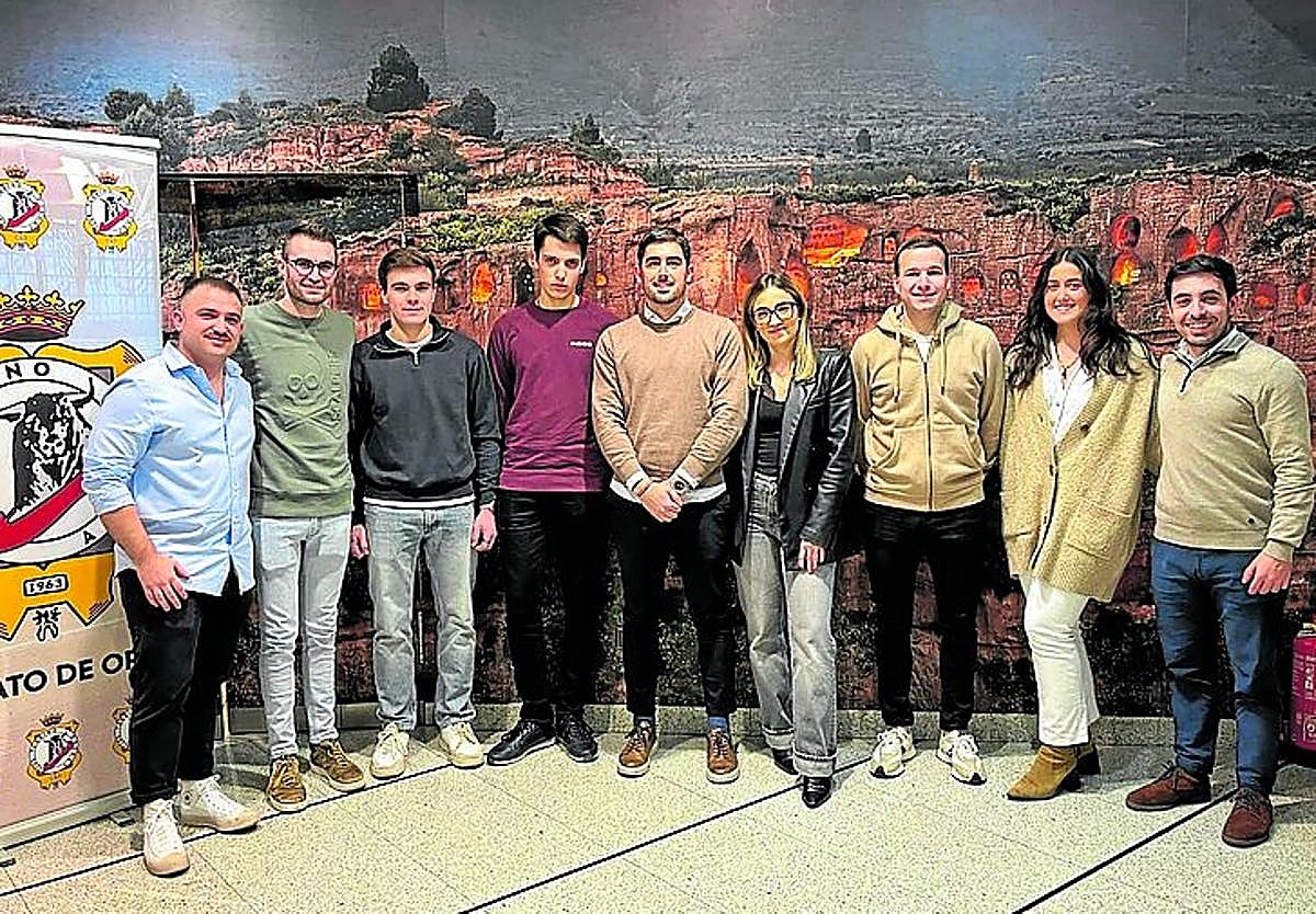 La renovada directiva del club, presidida de nuevo por Javier Rubio.