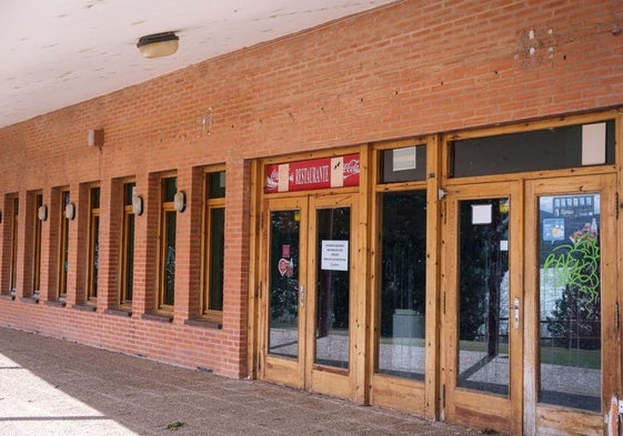 El bar-cafetería de La Grajera, muy probablemente seguirá cerrado también este verano tras tres campañas sin servicio.