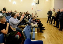 Reunión del equipo de gobierno con los vecinos de San José y Madre de Dios sobre el proyecto de ZBE.