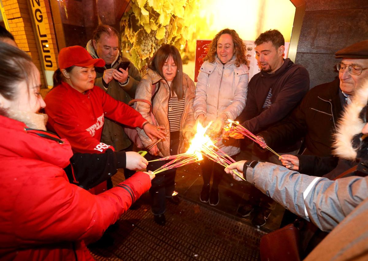 Imagen secundaria 1 - Bienvenidos al Año de la Serpiente