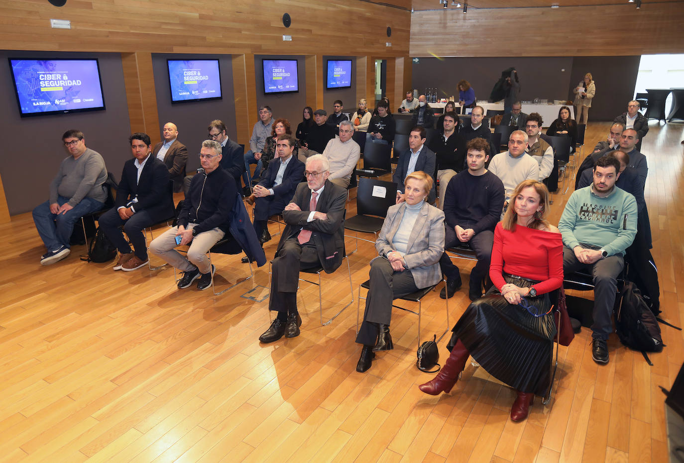 El foro &#039;Empresas y Profesionales: Ciberseguridad&#039;, en imágenes