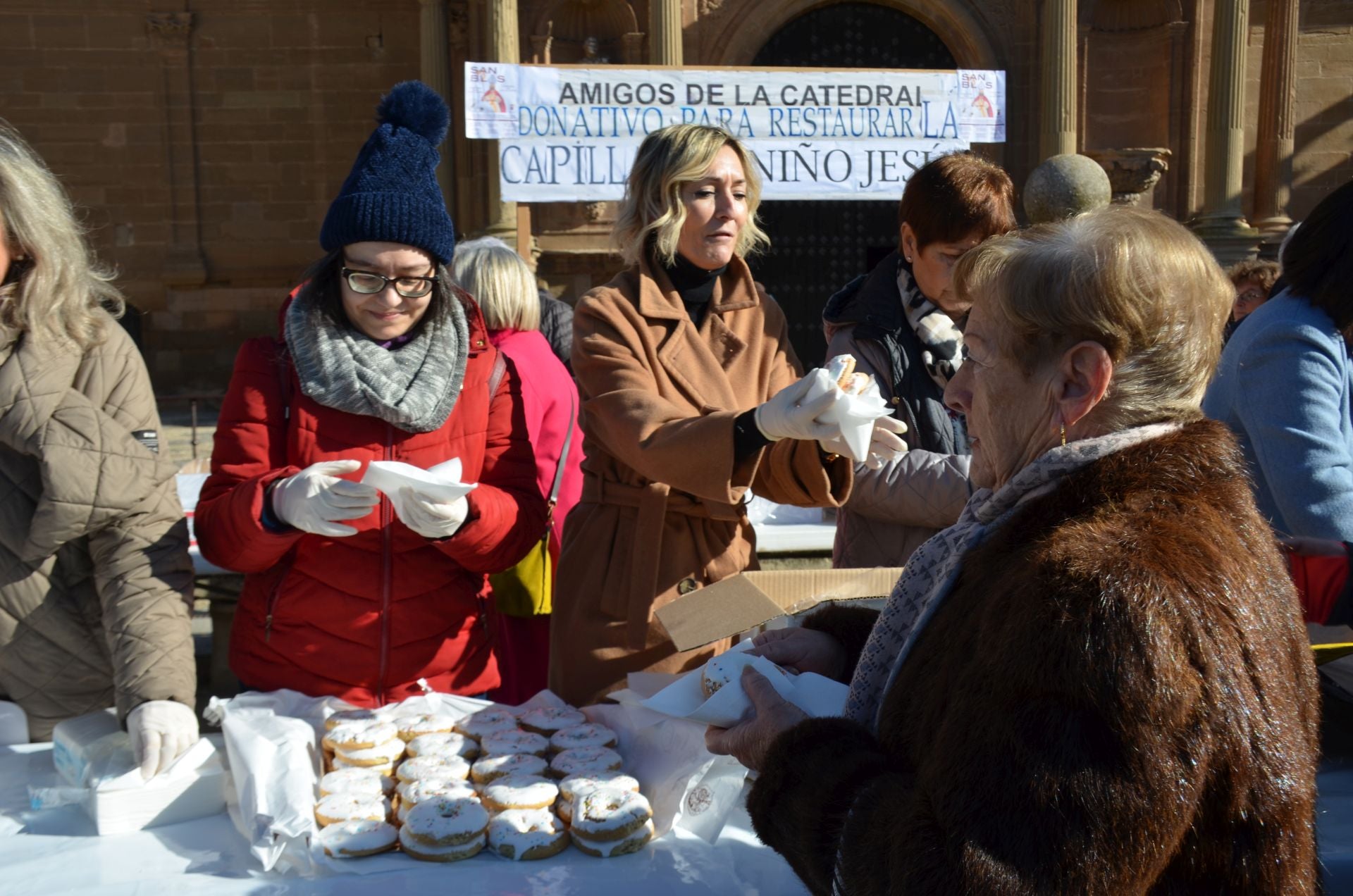 La tradicional bendición de roscos de San Blas