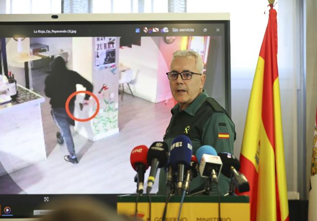 El portavoz de la Guardia Civil, Miguel Ángel Sáez, durante la rueda de prensa de este martes.