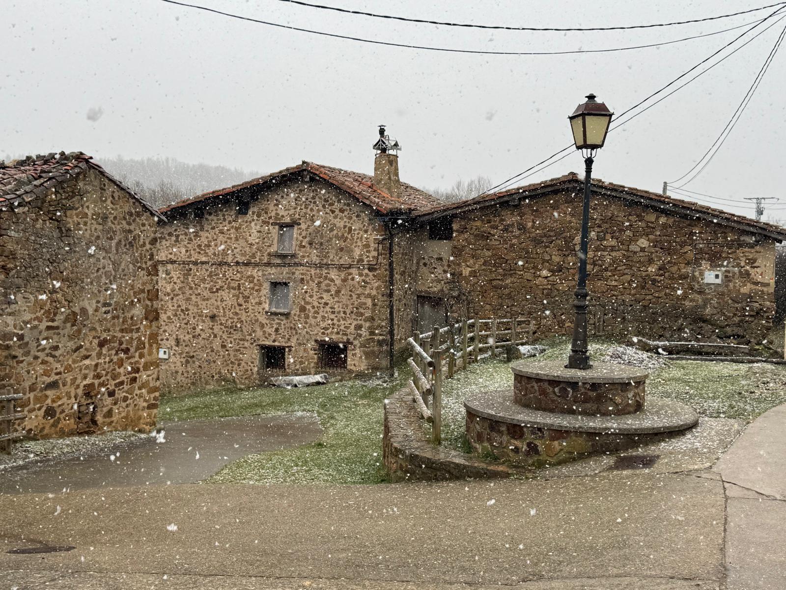 El Horcajo, aldea habitada más alta de La Rioja (1.296 metros de altitud)