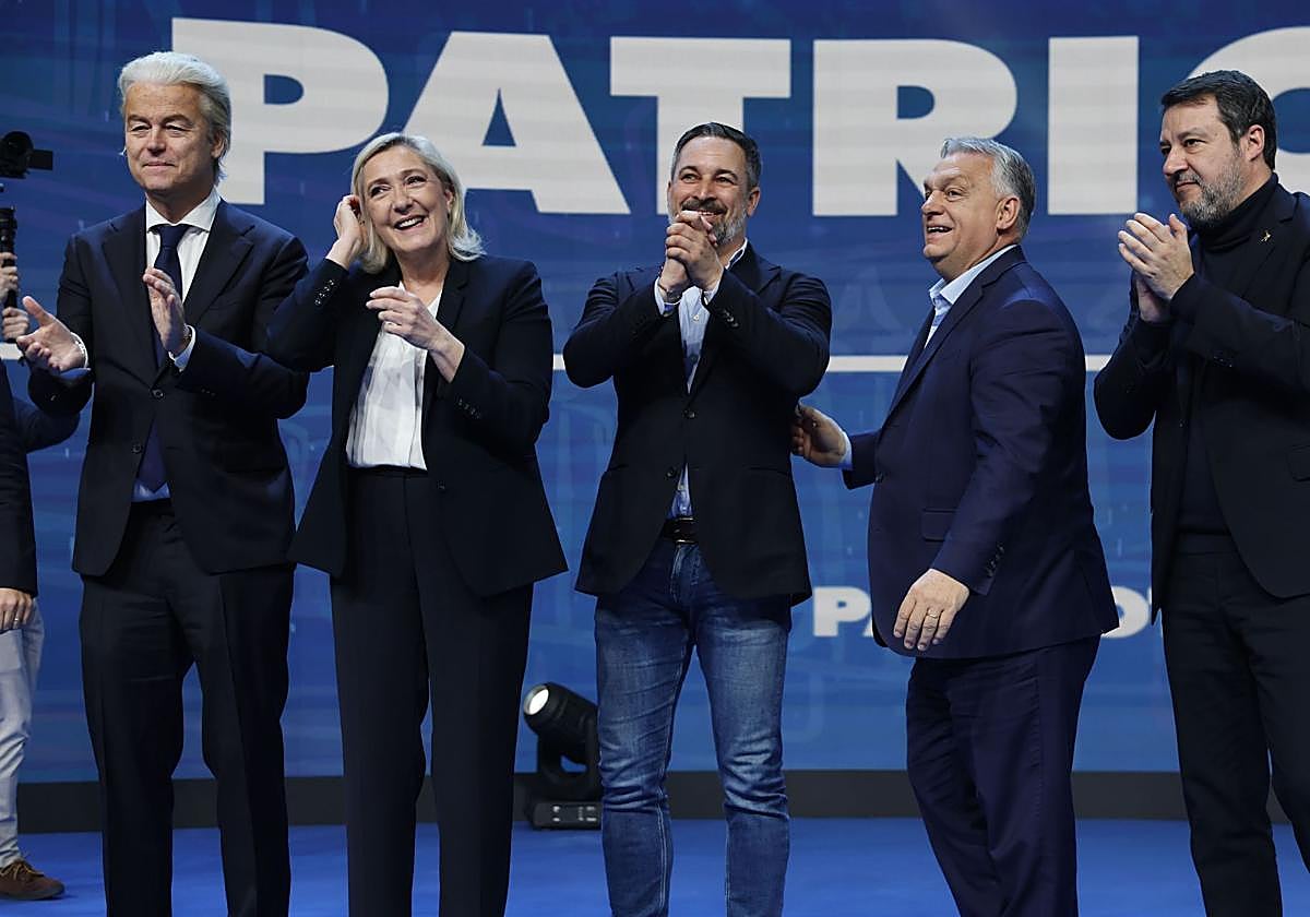 Patriotas. Cada uno de lo suyo, claro.