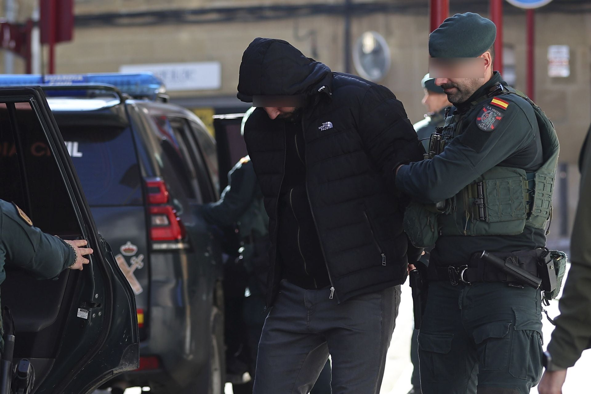 El amplio operativo del GAR en Haro, en imágenes