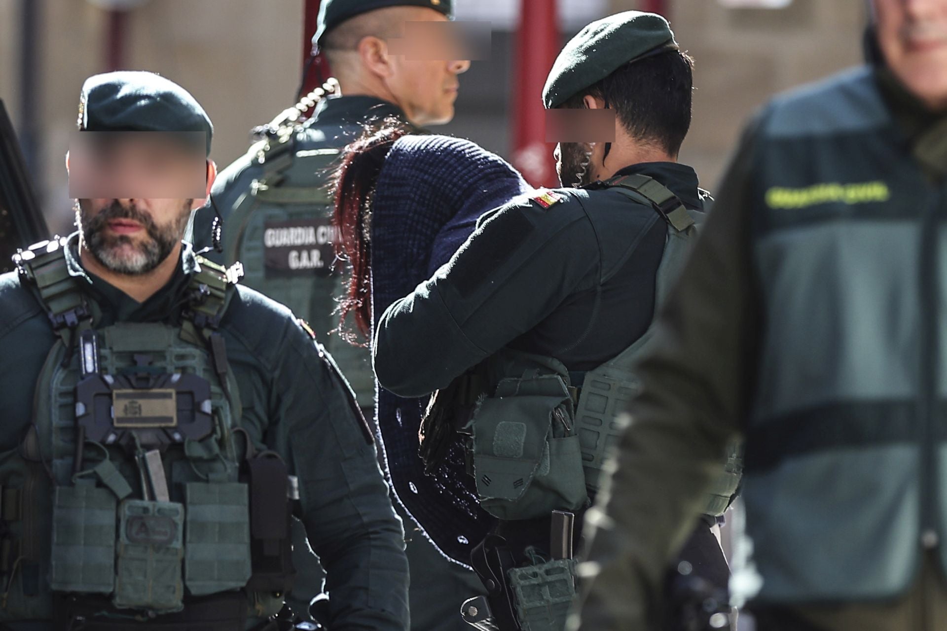 El amplio operativo del GAR en Haro, en imágenes