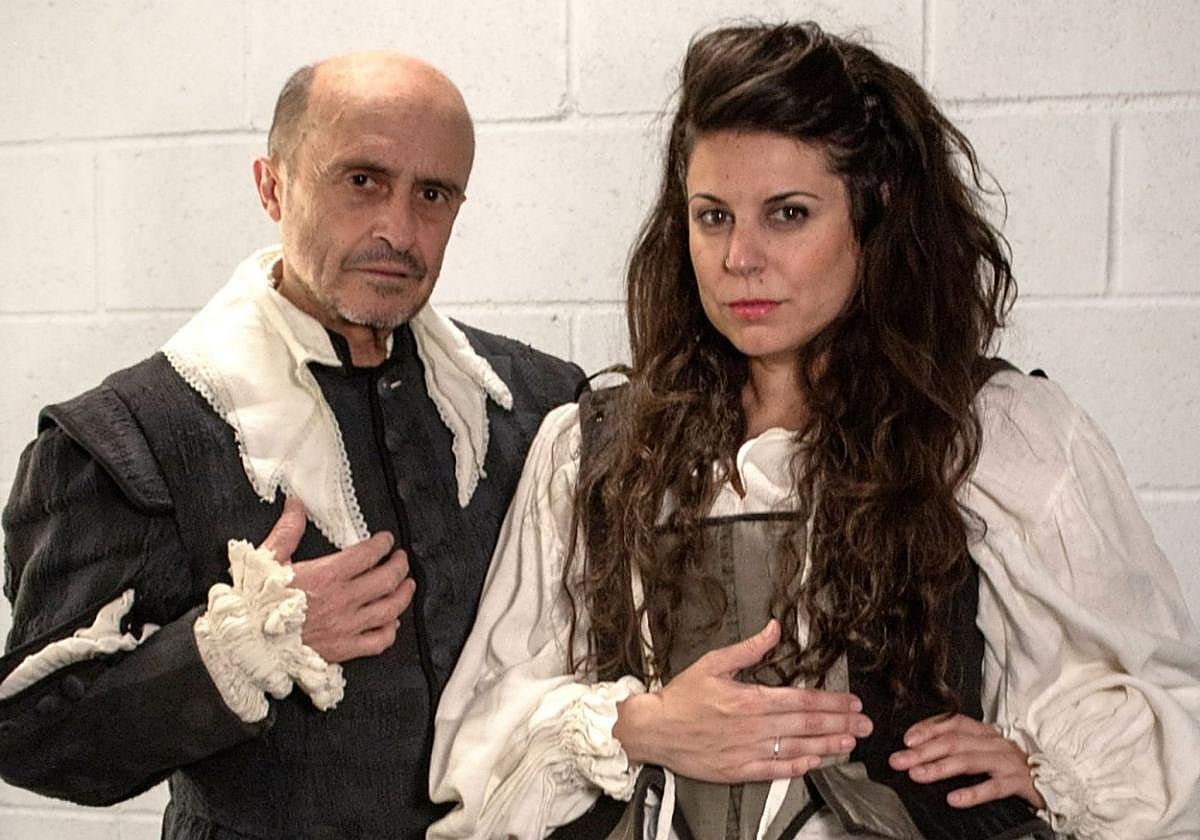 El actor riojano Pepe Viyuela y la arpista y cantante Sara Águeda, protagonistas de 'El Guitón Onofre'.