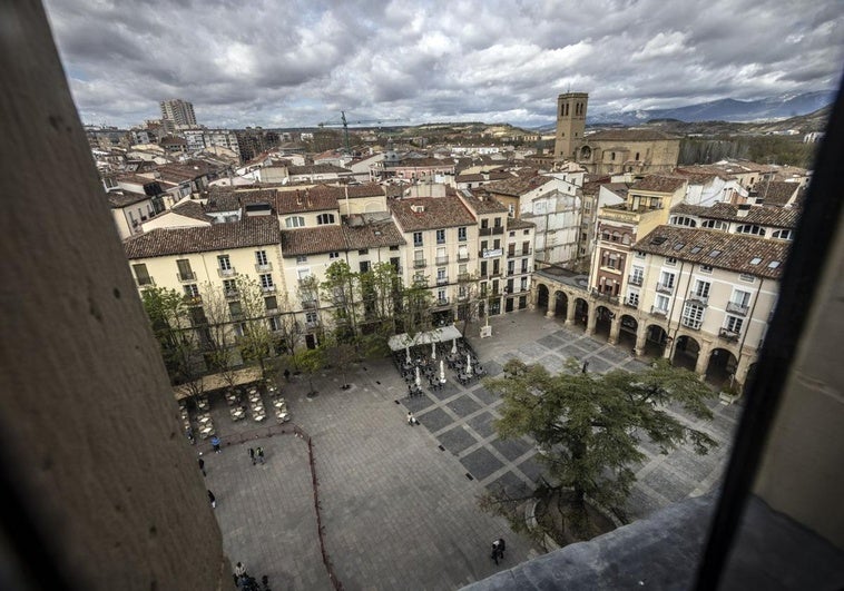 Vista de parte de la ciudad desde una de las torres de La Redonda.