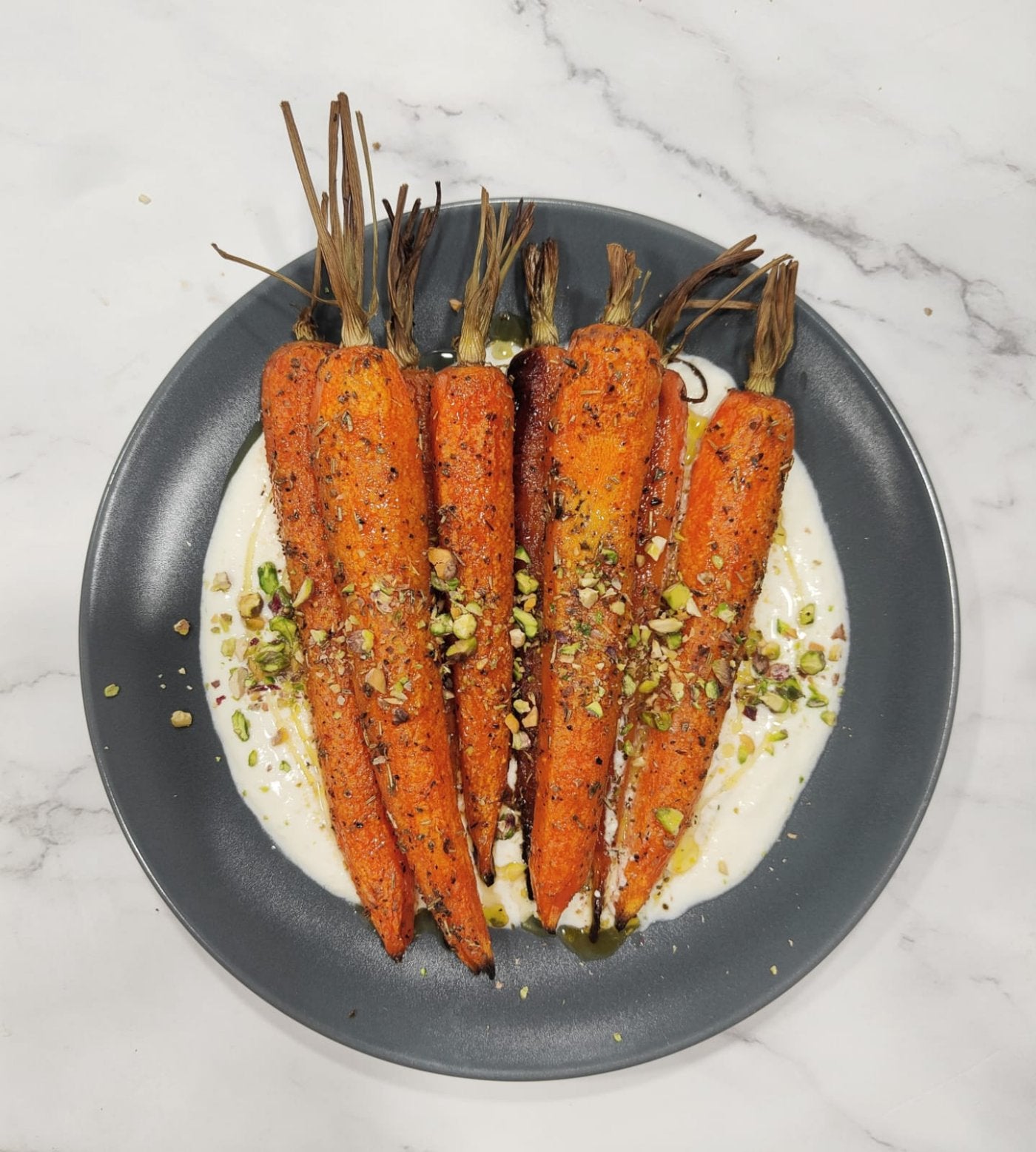 Zanahorias asadas con crema de yogur