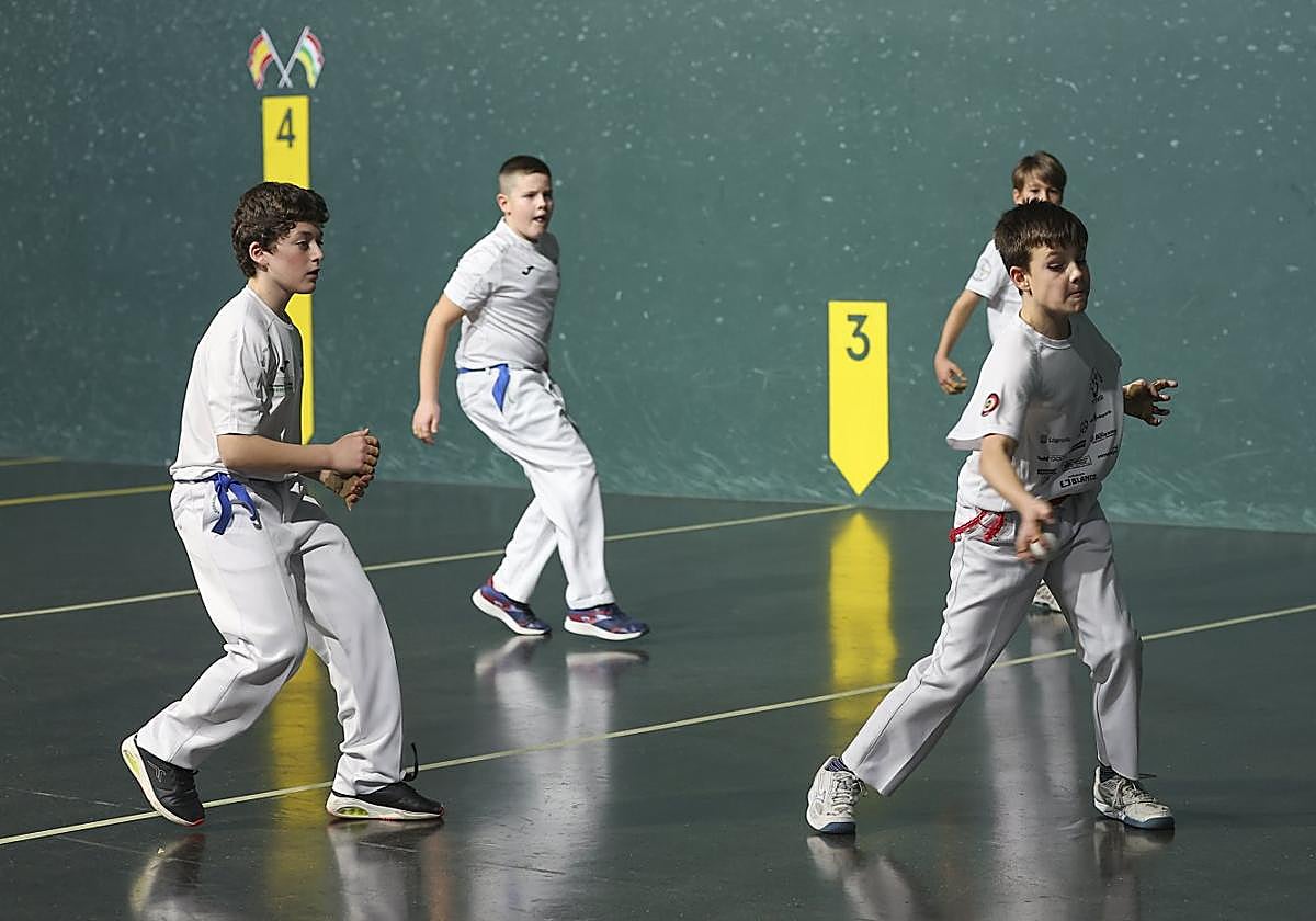 El Adarraga acoge a las promesas de la pelota