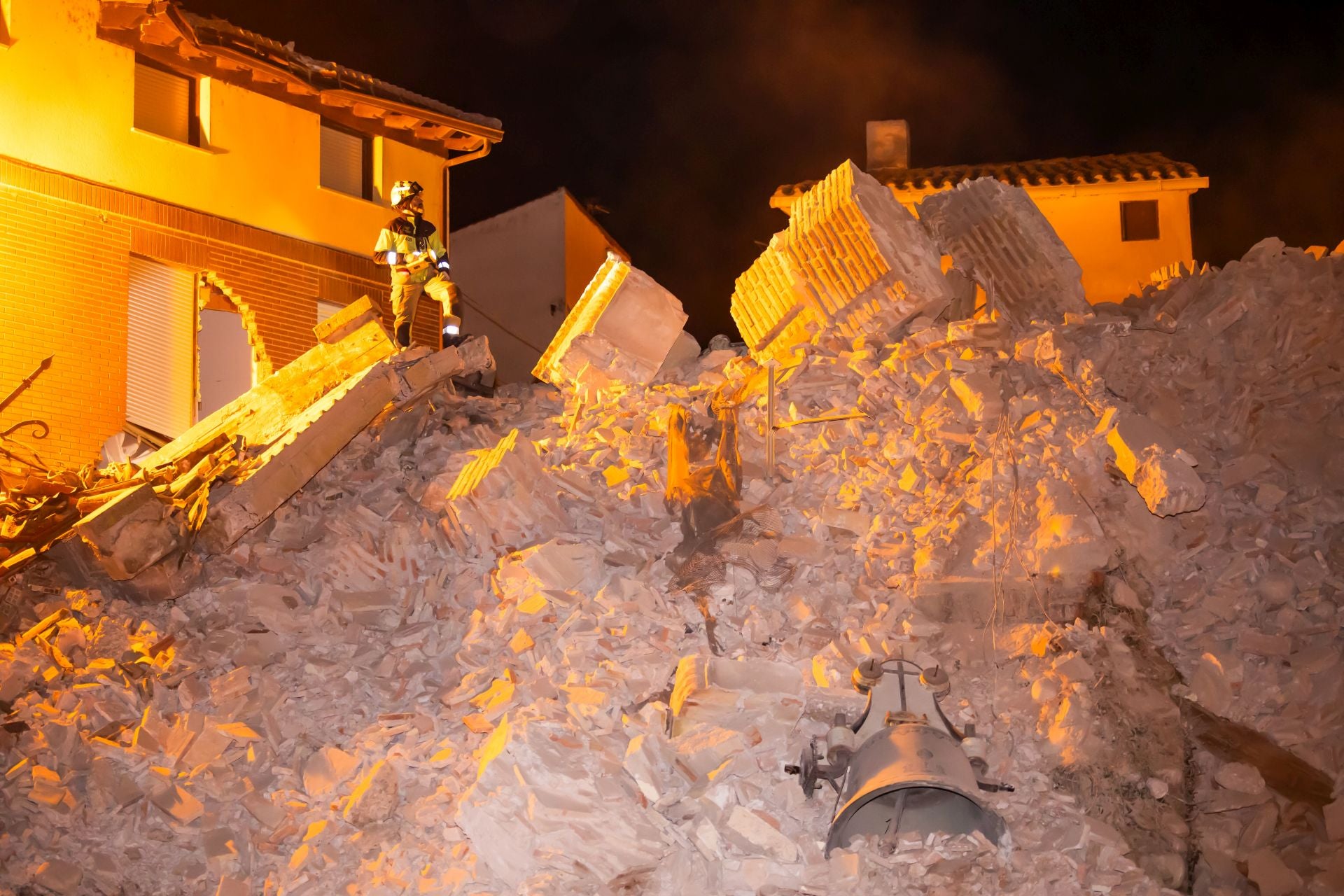 Viguera lamenta la caída de la torre de su iglesia