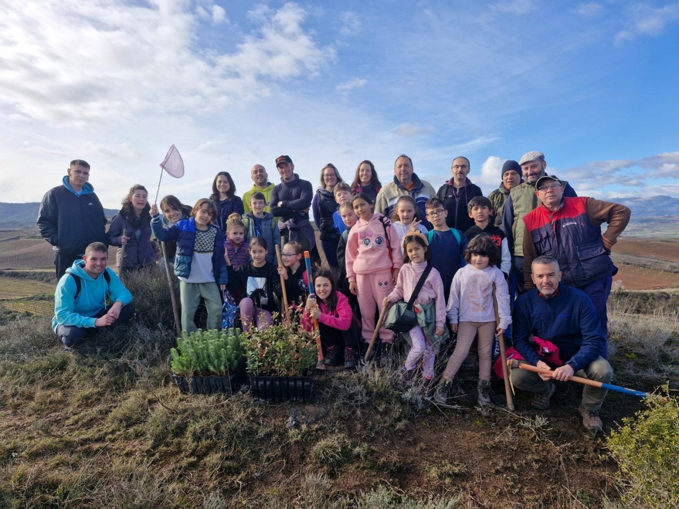 Plantación de cien árboles en Arenzana