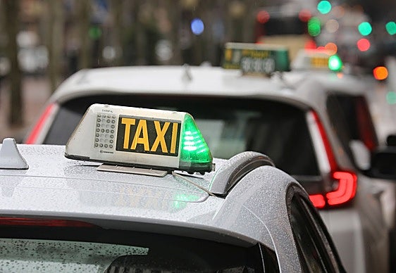 El Ayuntamiento tramita una ordenanza para regular el servicio de taxi de Logroño