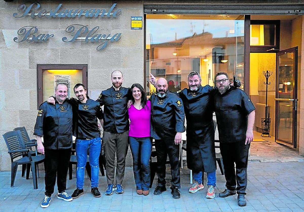 Reabre el bar Plaza de Murillo con fin solidario