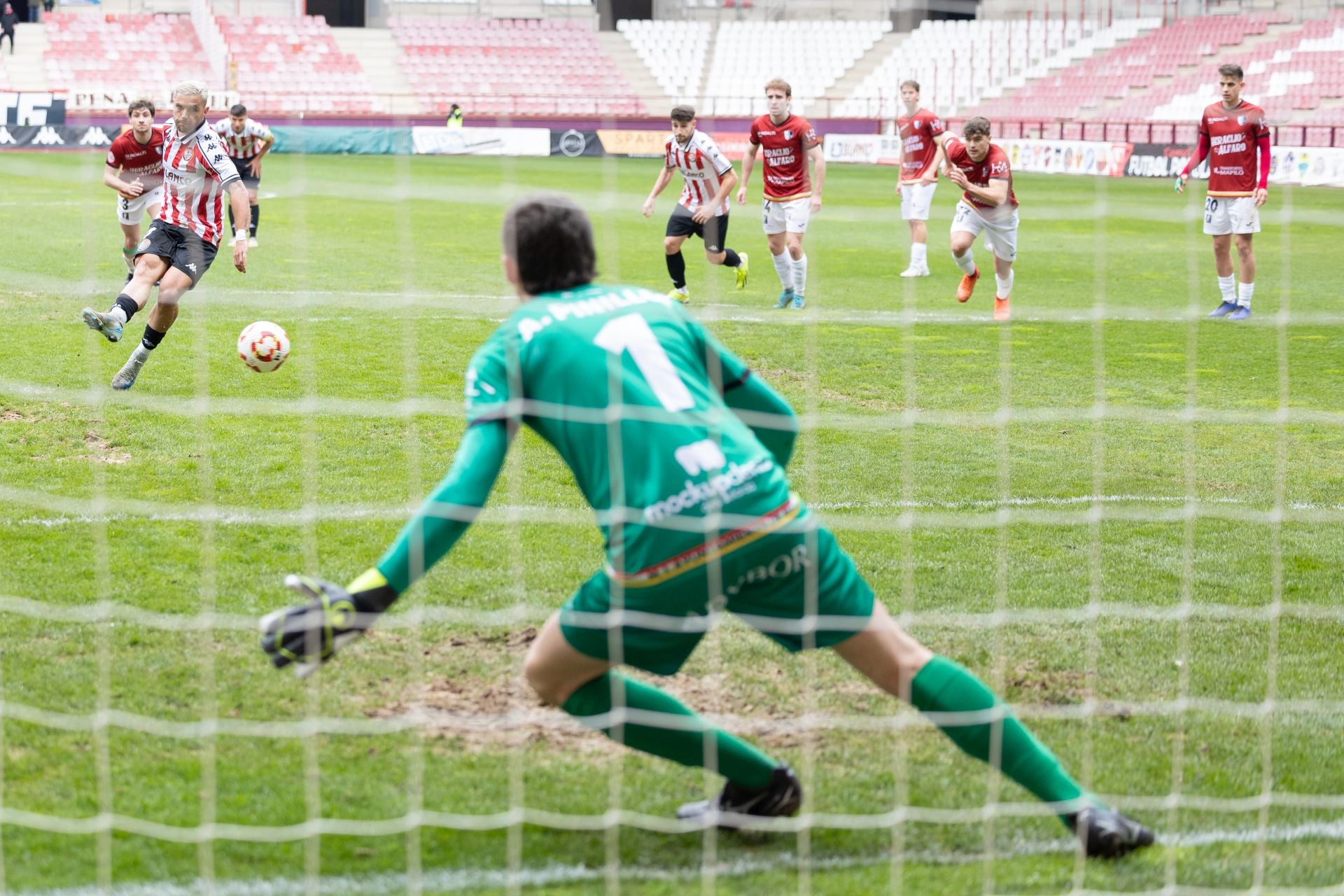 Las imágenes del SD Logroñés-Alfaro