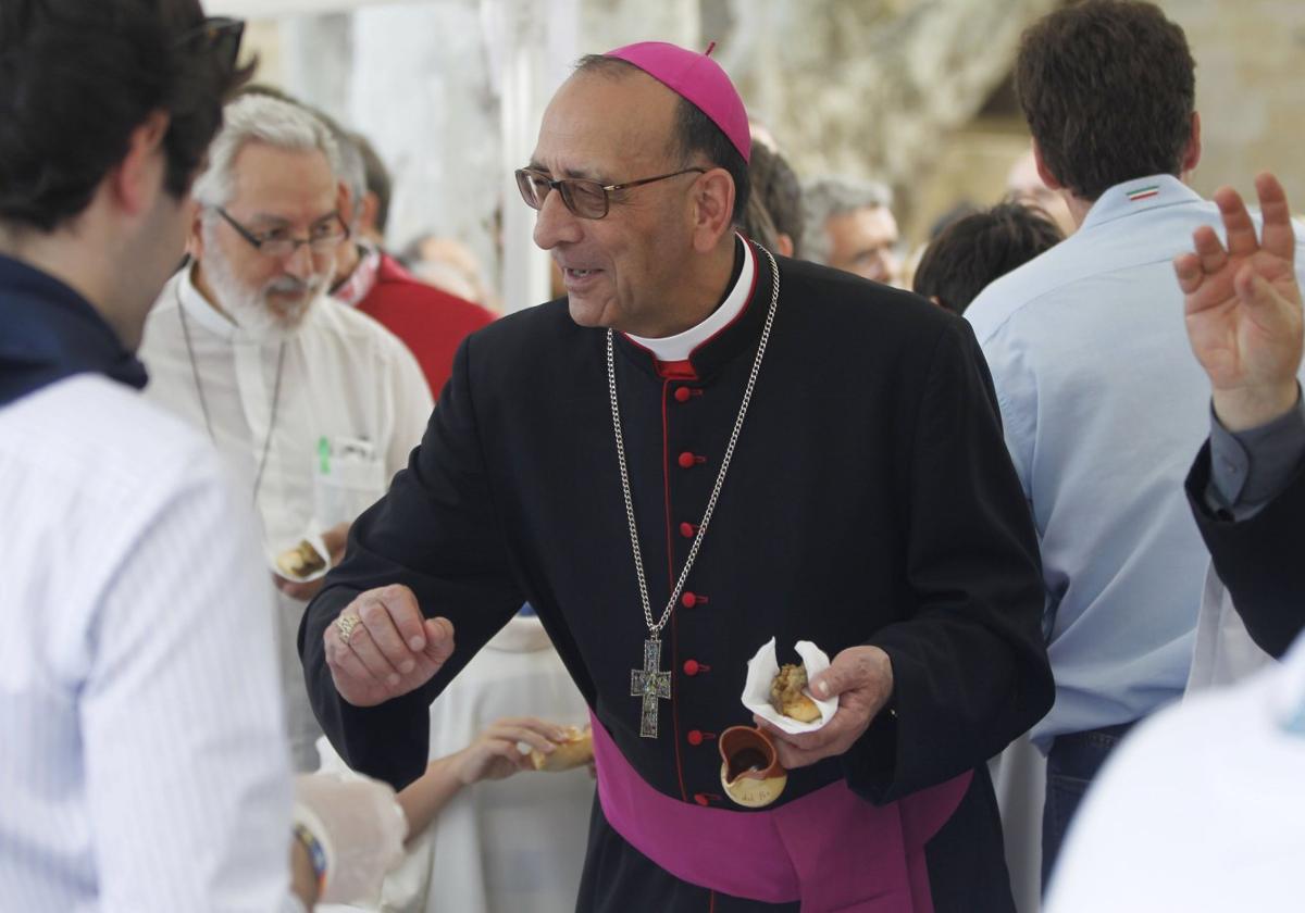 El cardenal Omella, una brújula en el Vaticano