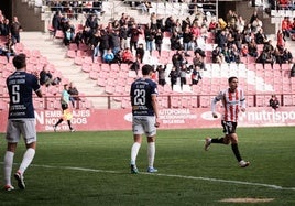 Riki festeja su gol, que solo sirvió para sumar un punto.