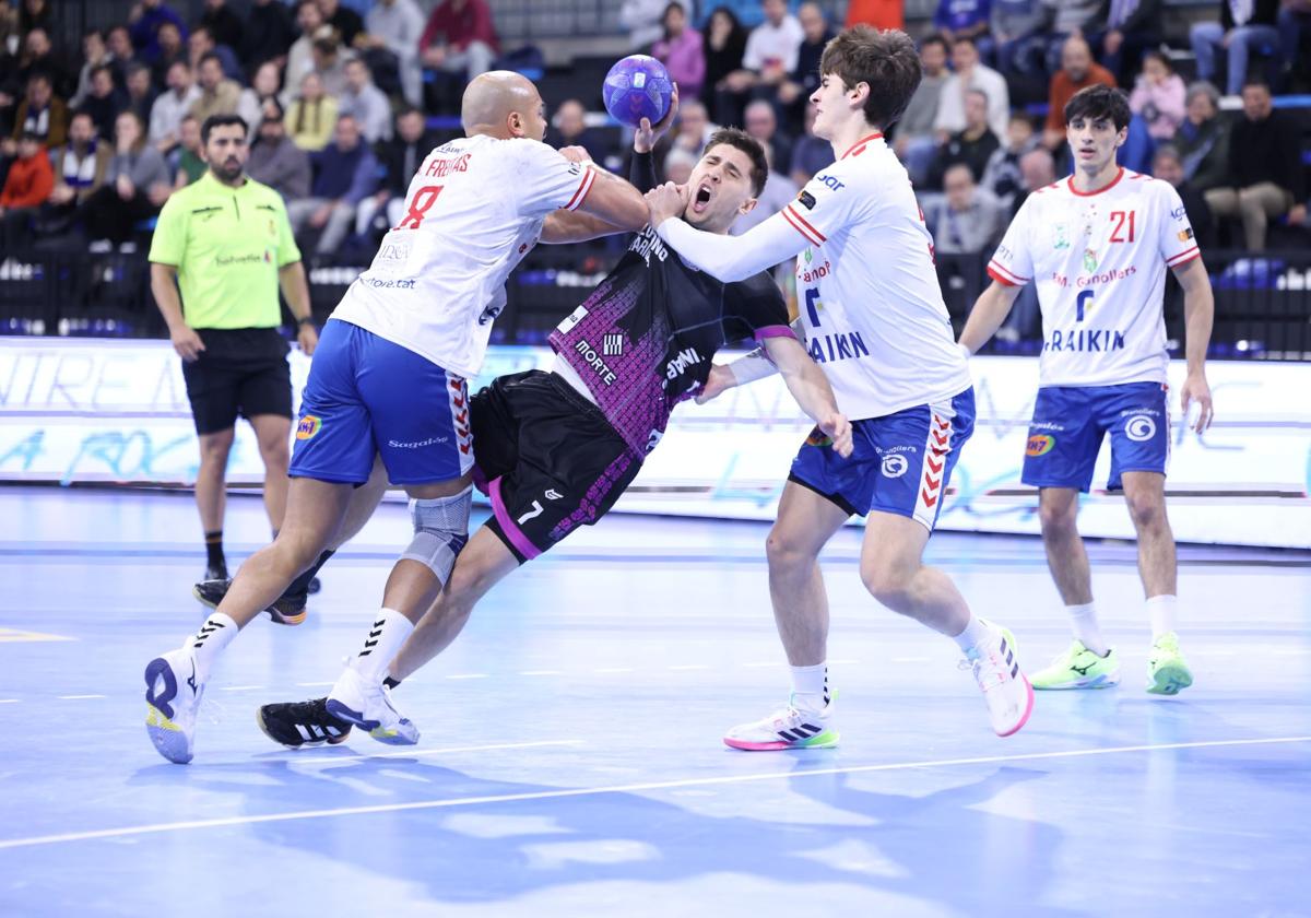 El BM Logroño cae en el último segundo