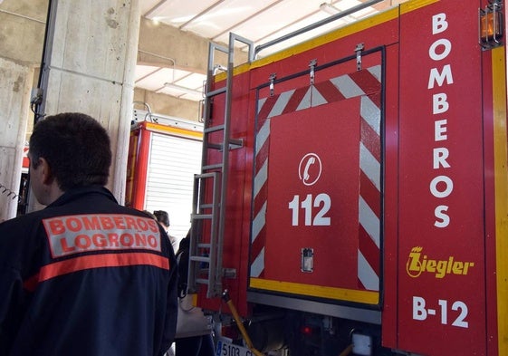Arden de madrugada cuatro contenedores de papel en Logroño