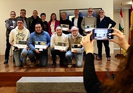 Foto de familia de los premiados en las distintas categorías del concurso.