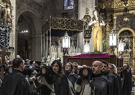 El Viernes Santo se quedó el pasado año sin procesiones.