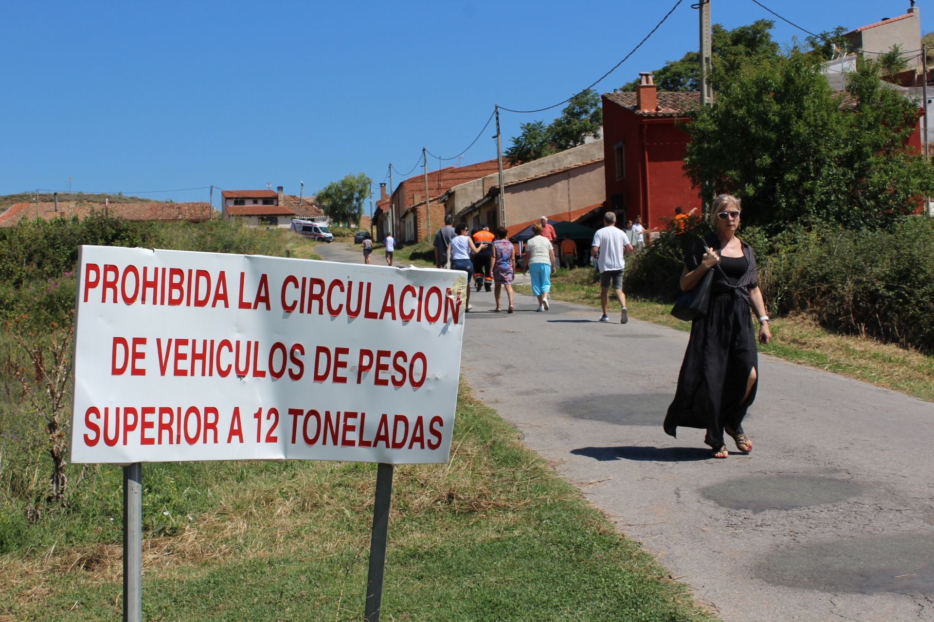 Prohibición de circular a vehículos de gran tonelaje en el barrio de bodegas de Medrano.