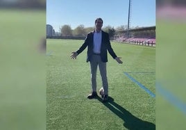Gonzalo Capellán demuestra sus habilidades para el fútbol en el Mundial 82