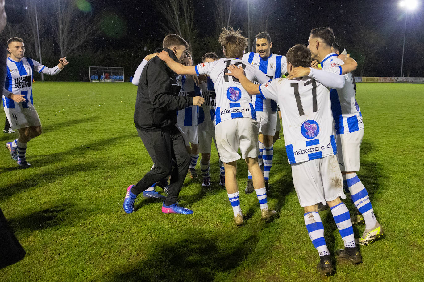 Las imágenes de la celebración del Náxara tras su vuelta a Segunda Federación