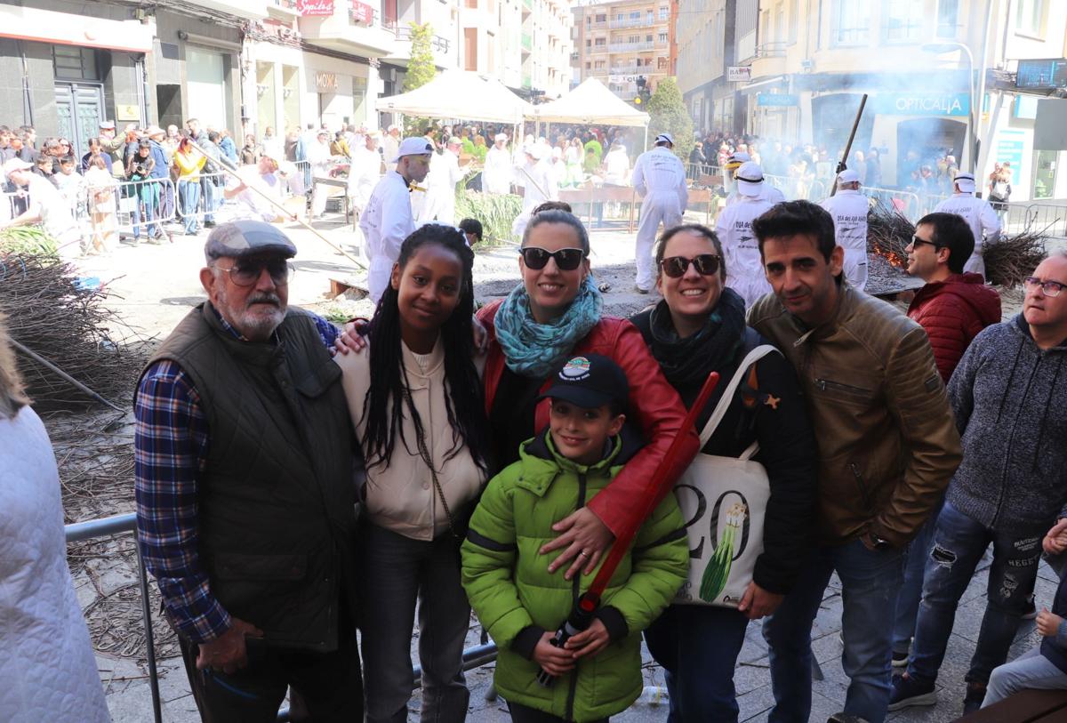 Imagen secundaria 1 - El ajo sabe a fiesta total en Arnedo