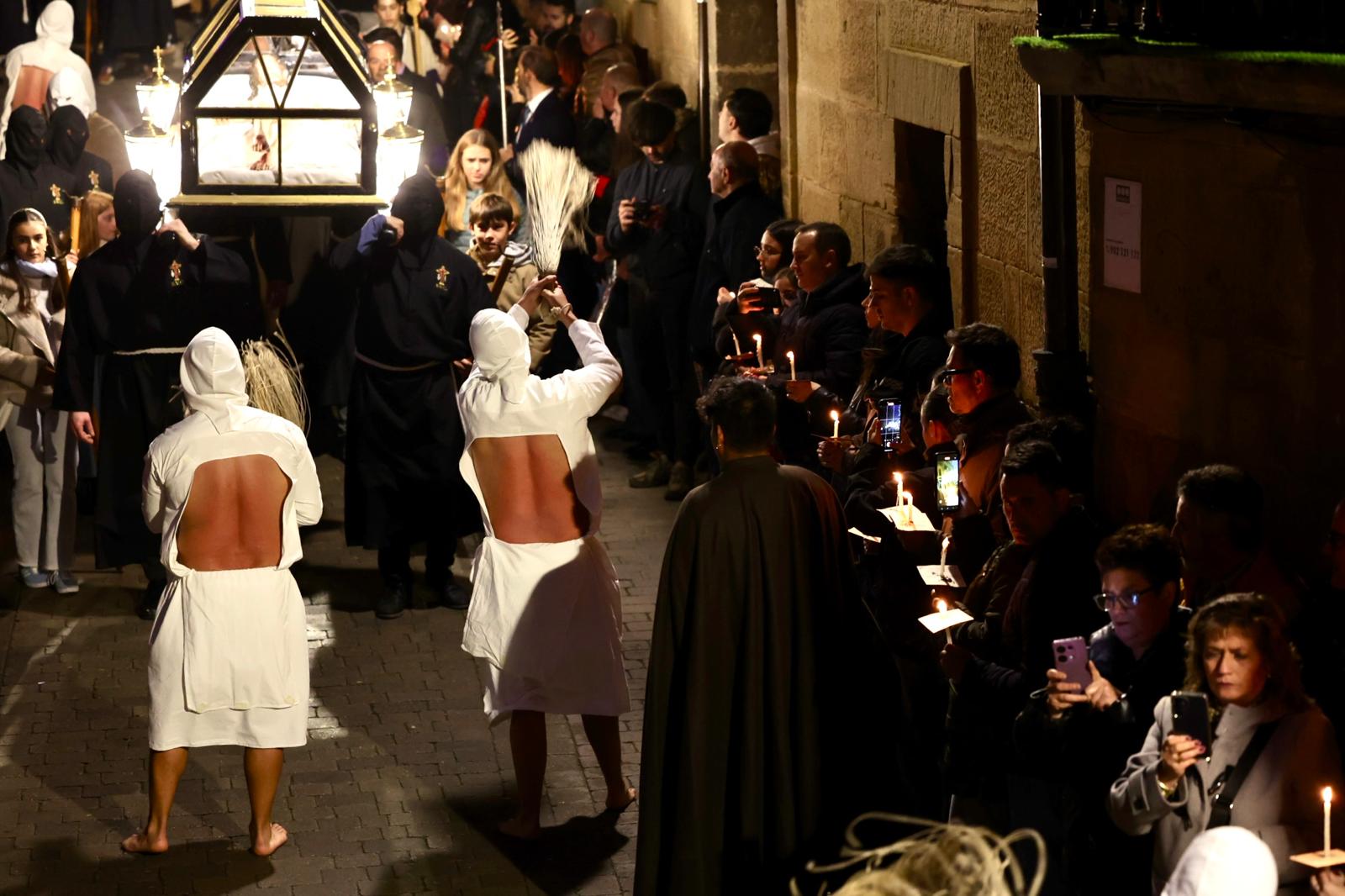 Cofrades de negro: un siglo después, en Los Picaos