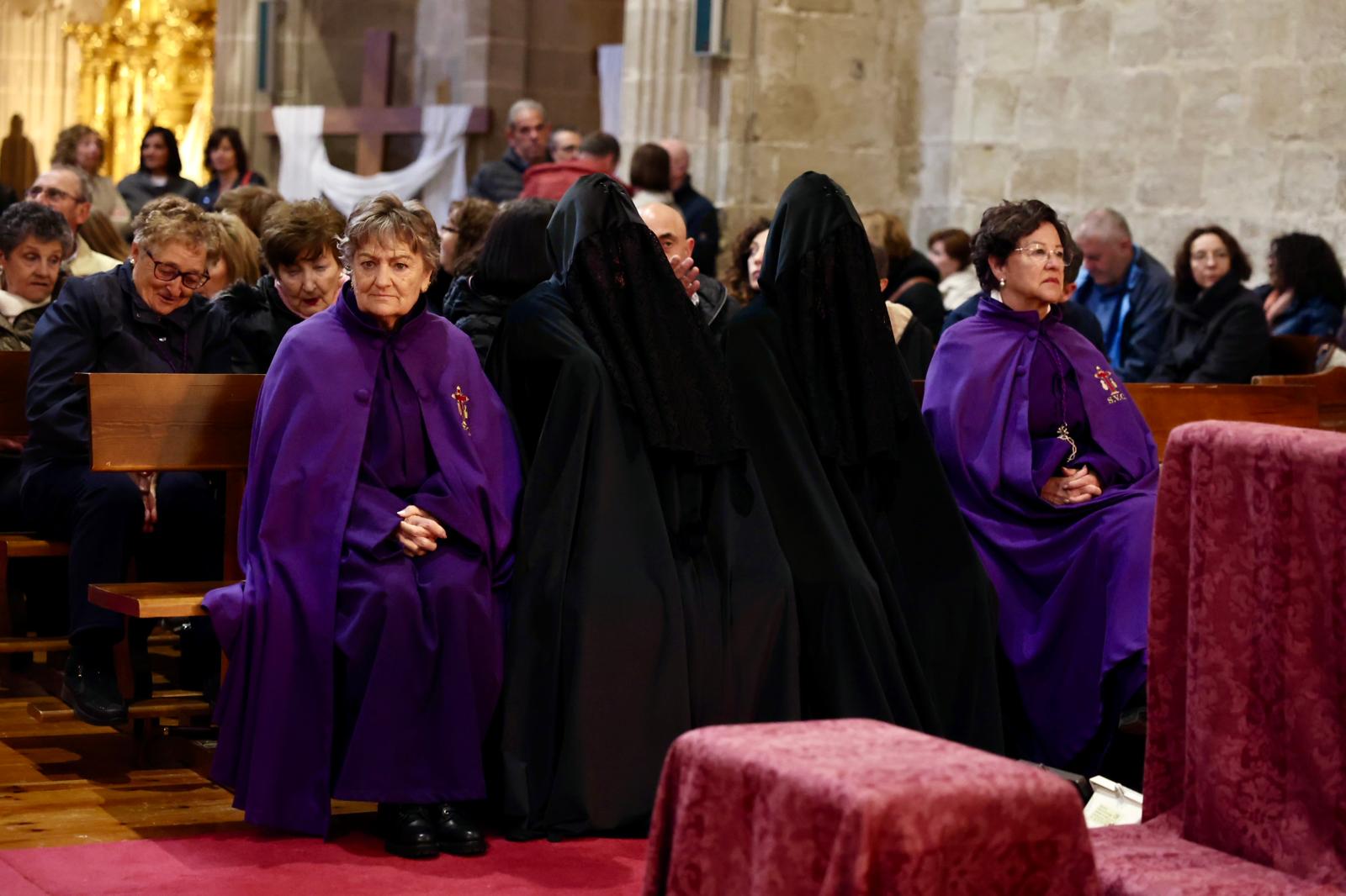 Cofrades de negro: un siglo después, en Los Picaos