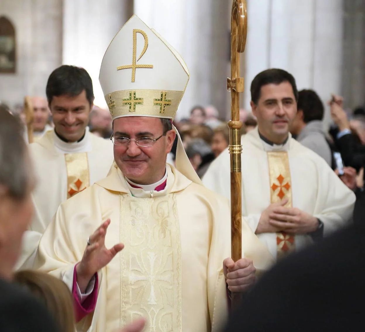 El obispo Santos Montoya agradece «la vida y ministerio al servicio de la Iglesia y del mundo» del Papa