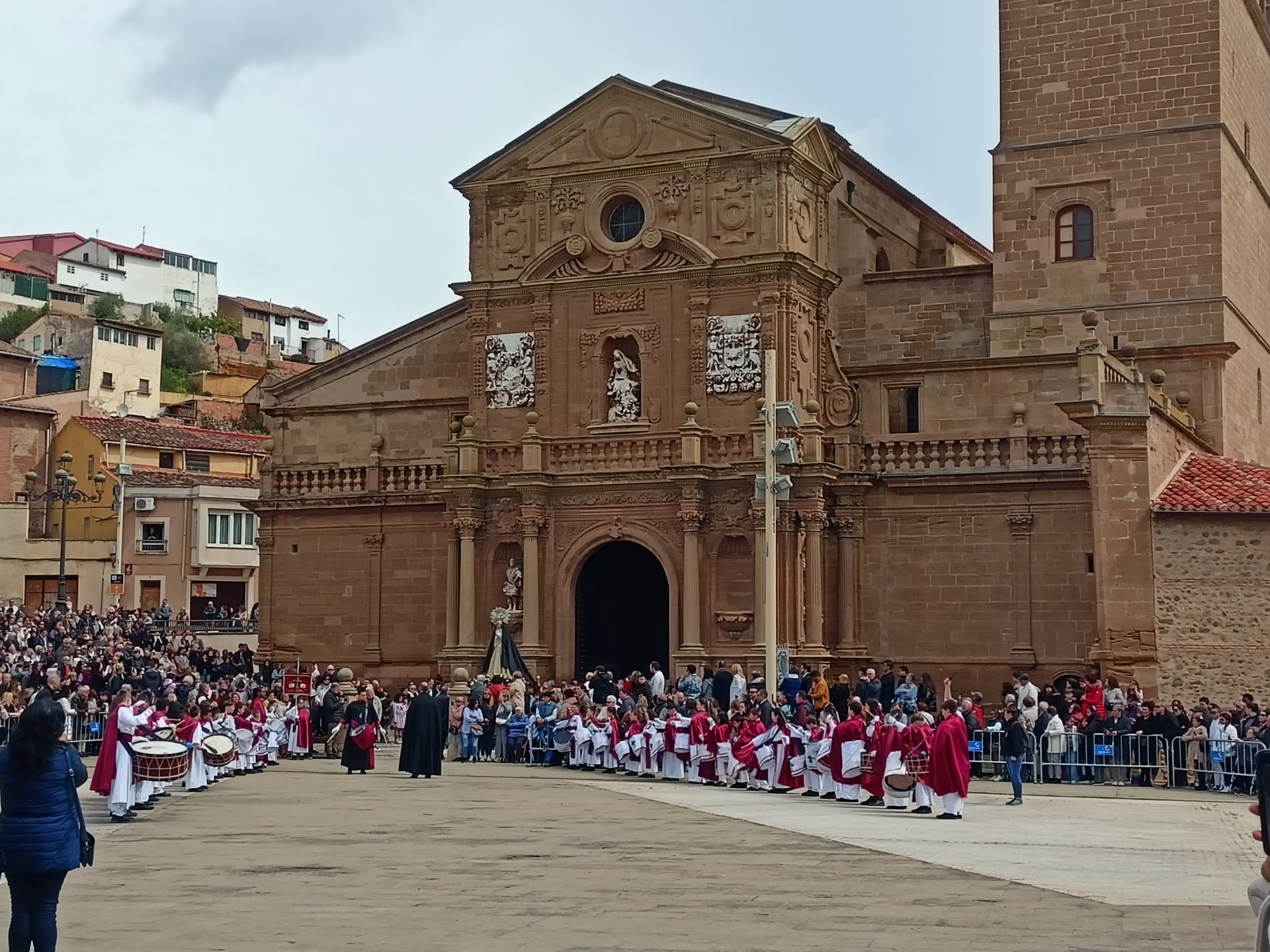 Imágenes del encuentro del Cristo Resucitado y la Virgen Gloriosa