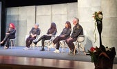 Ludivina Galván, Carolina Archila, Lorena Pizarán, Abelina Fidelisa y Gabi Pérez, en el coloquio sobre cocina y verduras.