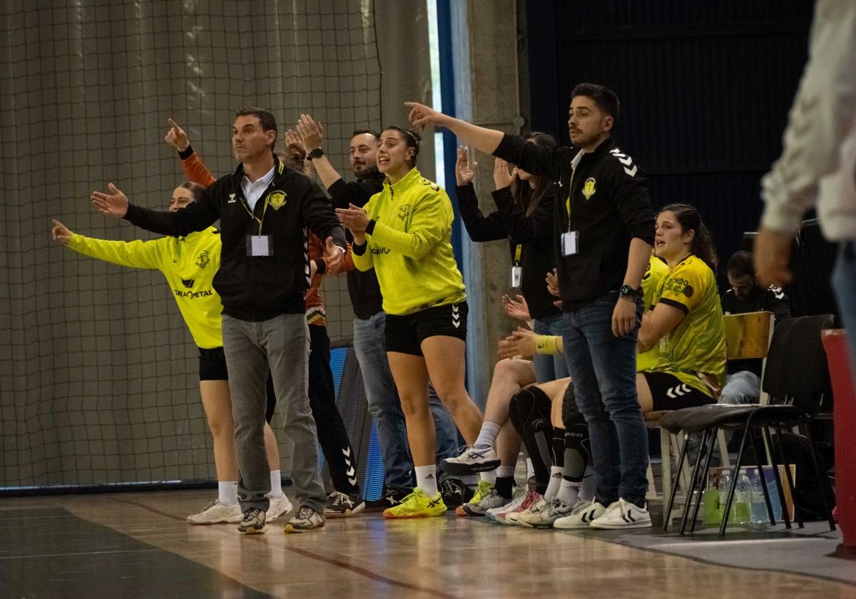 Luismi Ascorbe en su primer partido con el Grafometal.