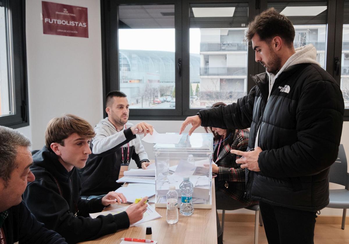 48 asambleístas piden al Gobierno de La Rioja «ejercer democráticamente el derecho a voto»