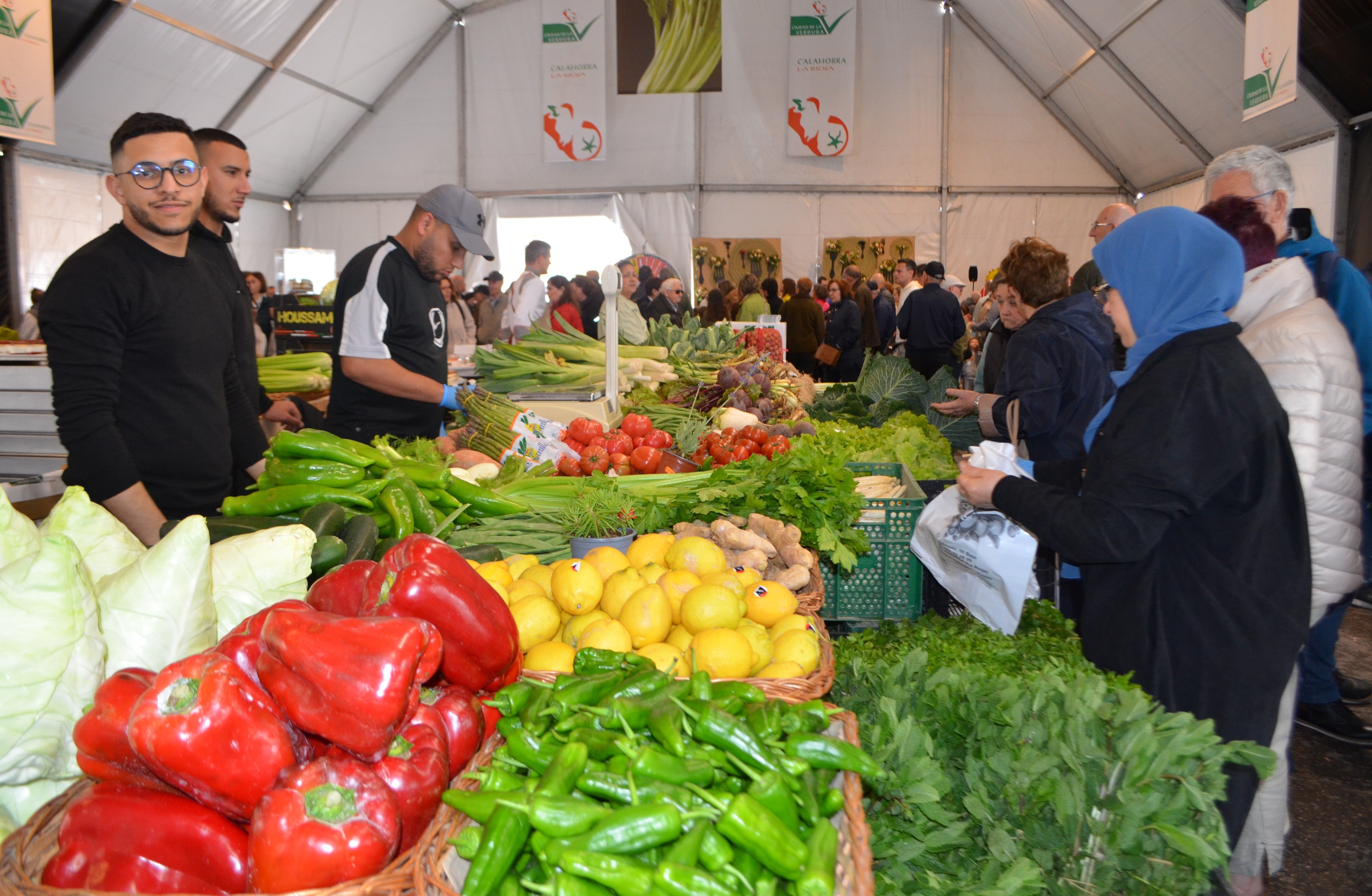 La mejor cara de las Jornadas Gastronómicas de la Verdura en la carpa del Silo