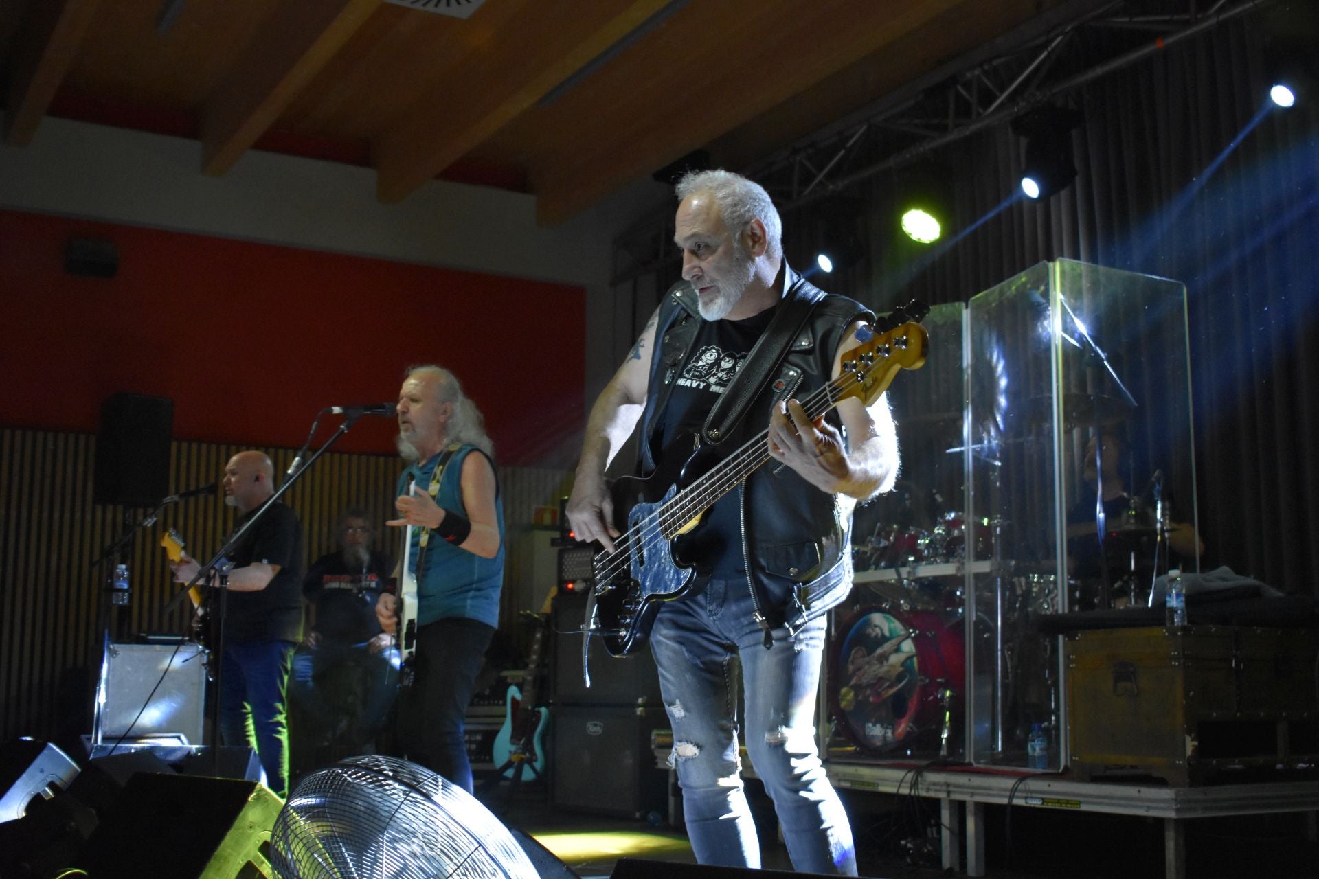 El concierto de Obús y Barón Rojo en la sala Entreviñas