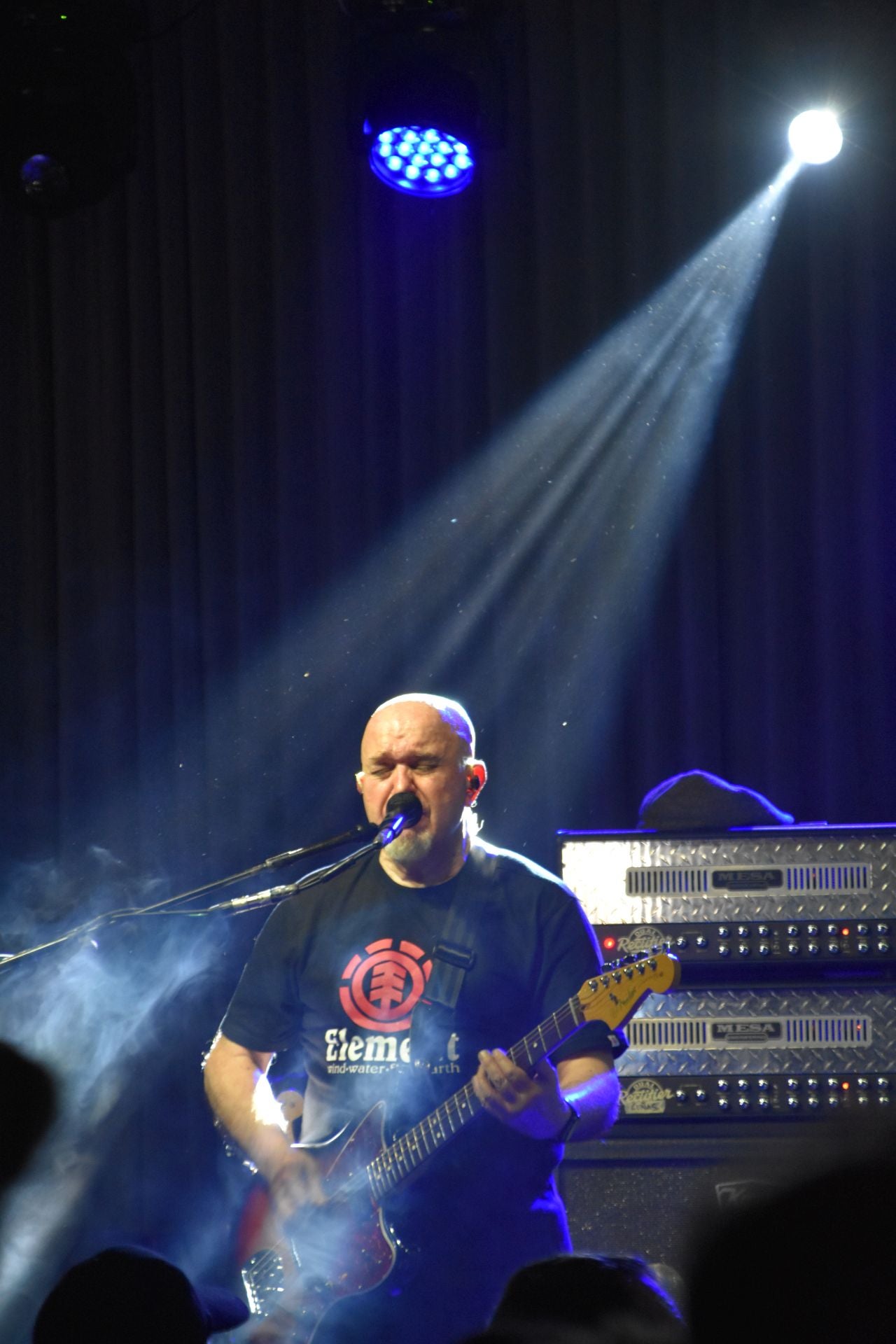 El concierto de Obús y Barón Rojo en la sala Entreviñas