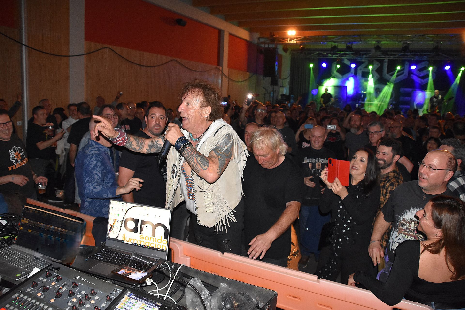 El concierto de Obús y Barón Rojo en la sala Entreviñas