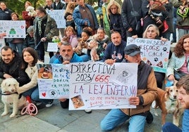 Protesta de los dueños de perros en Logroño