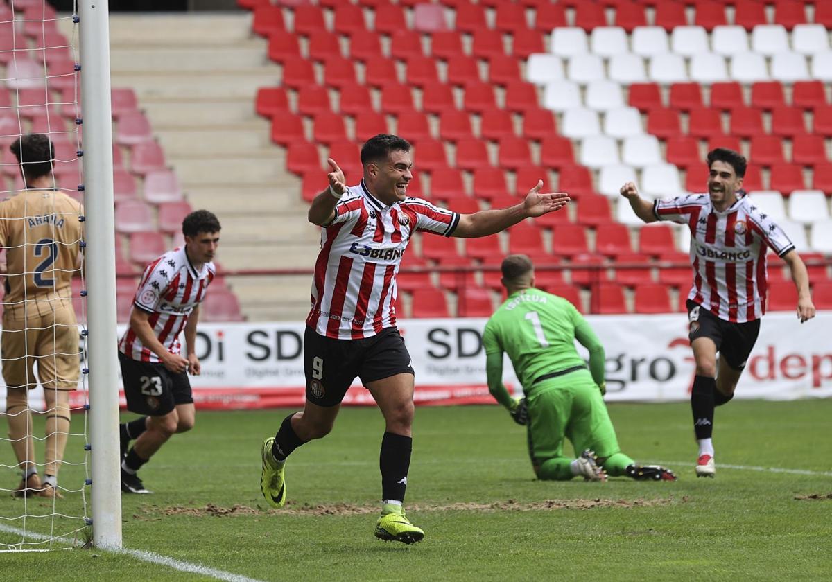 Rubio festeja su gol al Eibar, el pasado domingo en Las Gaunas.
