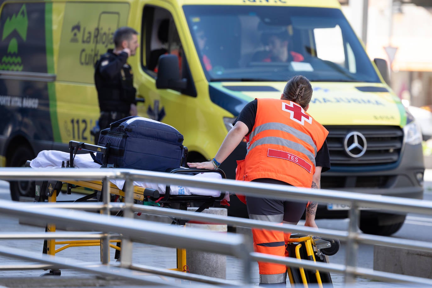 Tiendas cerradas, trabajadores a la espera... los efectos del apagón en Logroño