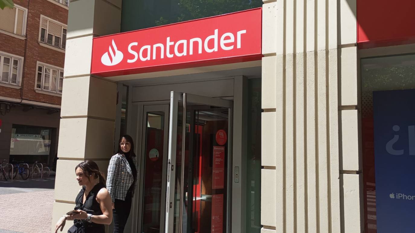 Los cajeros no funcionan tras el apagón.